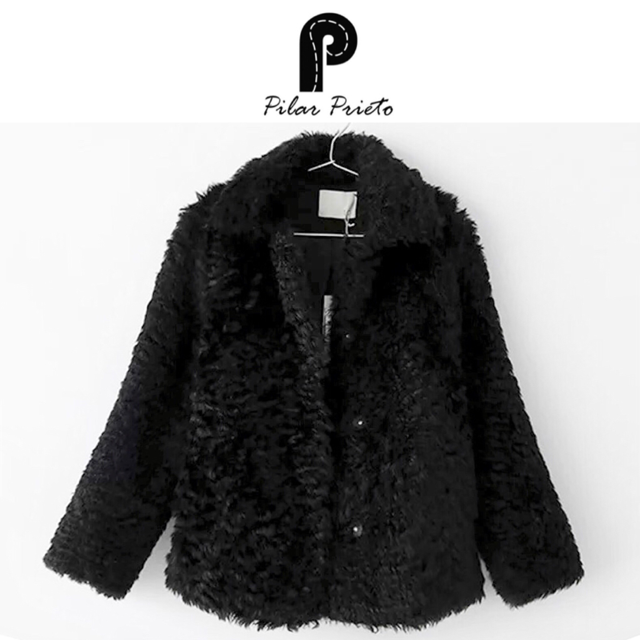 เสื้อกันหนาว แต่งขน เสื้อคลุม เฟอร์ สีดำ Brandname สเปน สุดหรู PILAR PRIETO กันหนาวขนเฟอร์สีดำ แต่งขนนุ่ม สวยหรูมากคะ ดำ
