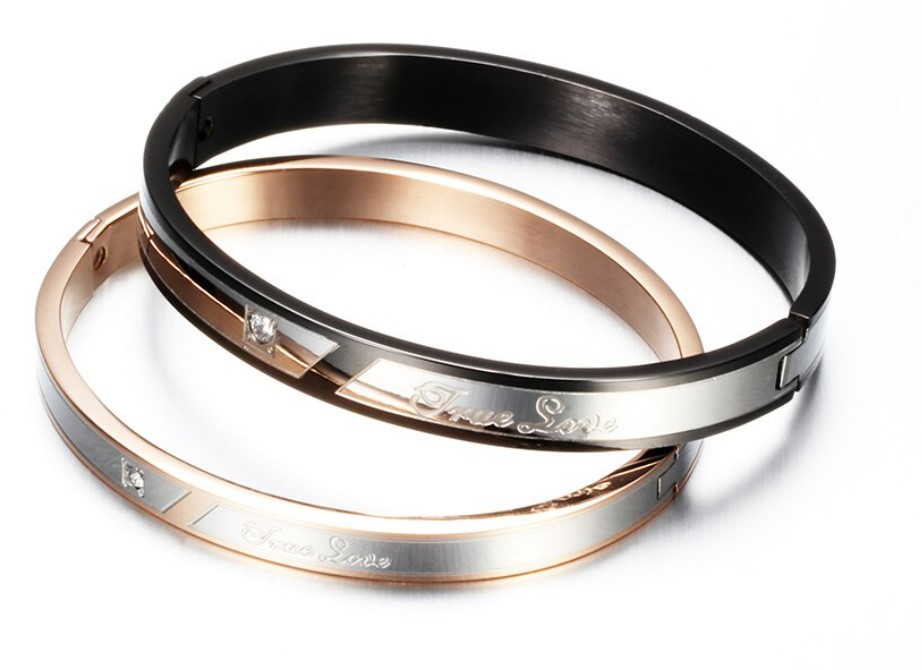 กำไลข้อมือคู่รัก แบบ สแตนเลสแท้ ใส่สวย ใส่เป็นคู่ แกะลาย True love รักจริง กำไลข้อมือสวย ๆ ใส่เป็นคู่ 402703