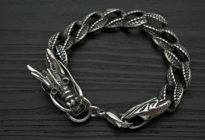 สร้อยข้อมือผู้ชาย สร้อยข้อมือ ลายมังกร Stainless Steel แท้ ดีไซน์ เป็น ตัวมังกร หัวมังกร น่าเกรงขาม สัตว์มงคลของชาวจีน ของขวัญสุดหรู 837956