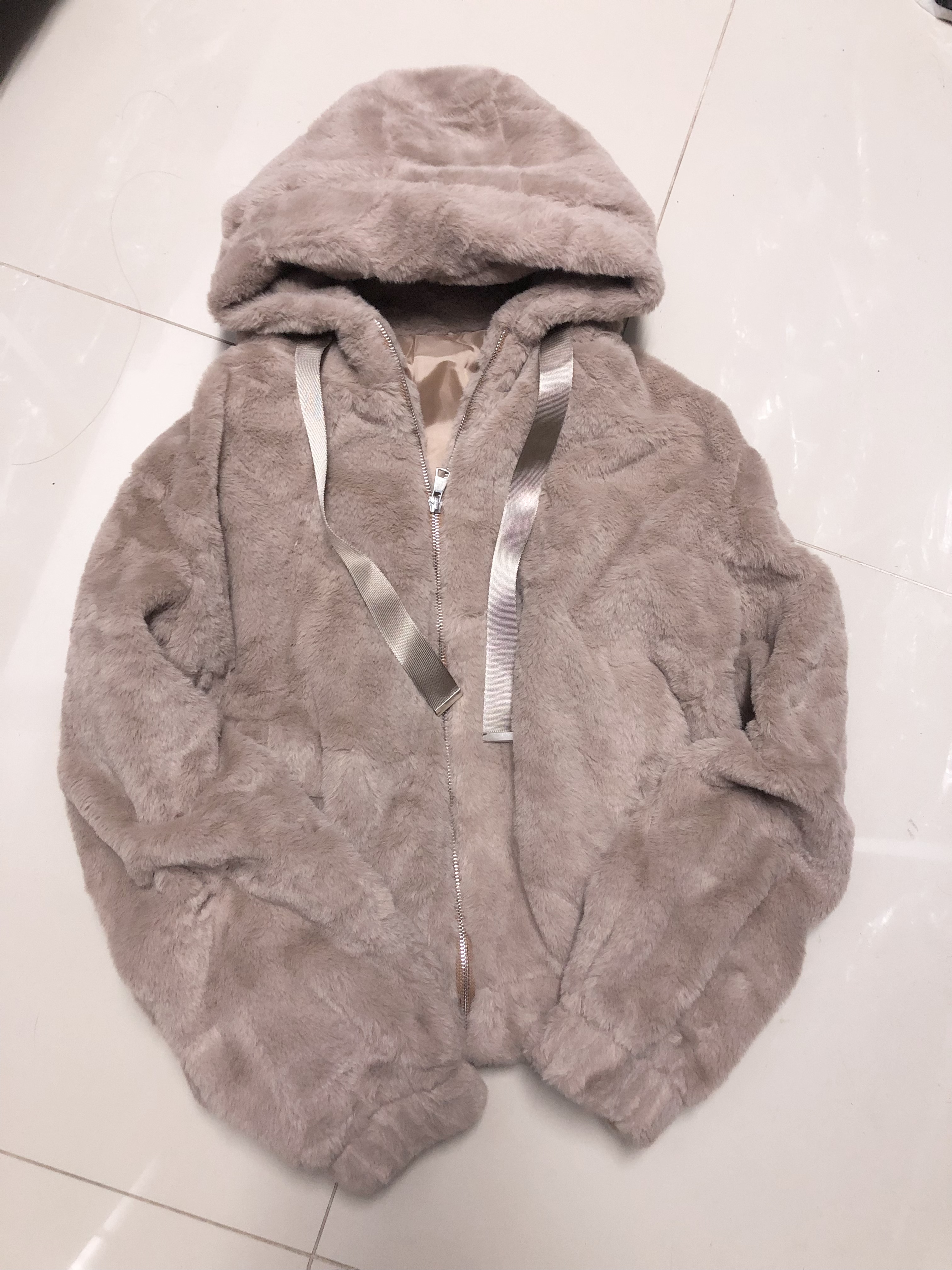 Zara เสื้อเฟอร์กันหนาว หมวกฮู้ด เสื้อขน แบรนด์zara สำเนา ดำ