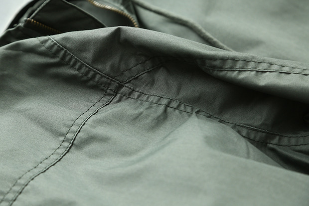 เสื้อทหาร เสื้อฮู้ดเขียวทหาร เสื้อนอกแนวทหาร แพทเทินสวย เท่ห์มาก pull&Bear งานตัดป้ายคะ เขียว
