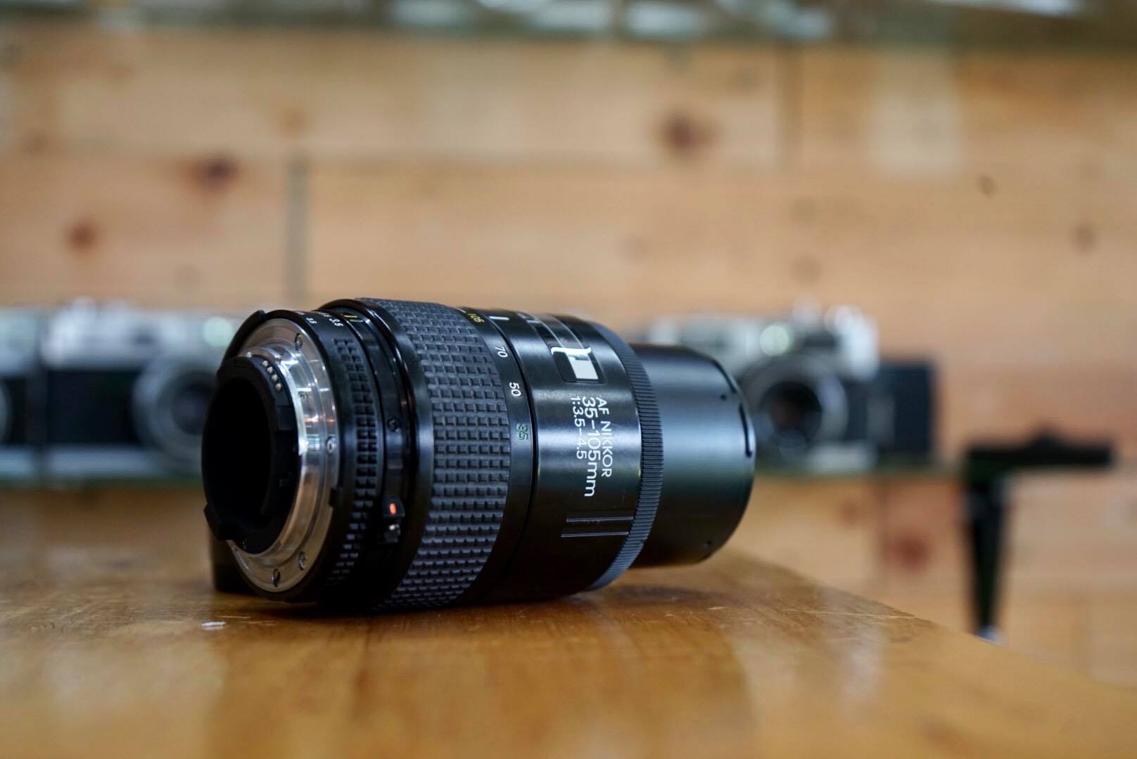 NIKON AF NIKKOR 35-105MM.F3.5-4.5 MACRO