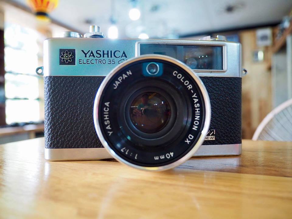 YASHICA ELECTRO35 GL YASHICA COLOR-YASHINON DX 40MM.F1.7