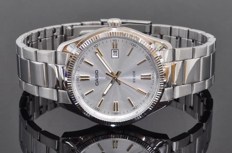 CASIO นาฬิกาคาสิโอ นาฬิกาข้อมือ นาฬิกากันน้ำ นาฬิกาของแท้ ประกันศูนย์ CMG 1 ปี รุ่น MTP-1302D-7A2 นาฬิกาสีเงิน