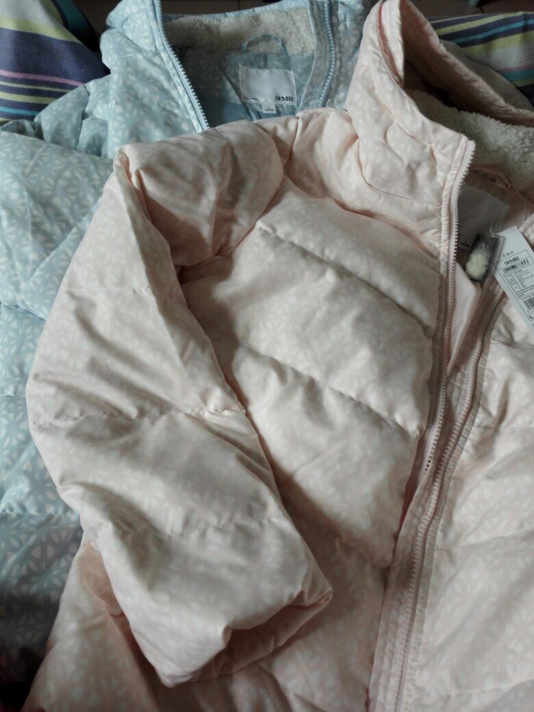 Semir เสื้อกันหนาวขนเป็ด เสื้อกันหนาวบุ ขนเป็ด แต่งหมวกฮูท สีชมพูอ่อน แบรนด์ SEMIR Down 80% ชมพู