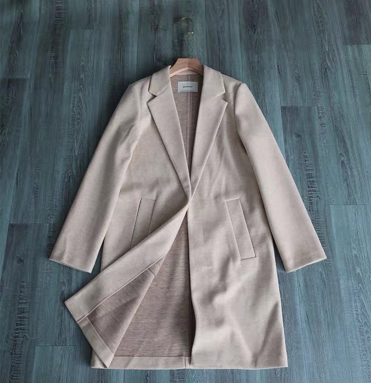 เสื้อโค้ท เสื้อโค้ทกันหนาว โค้ทวูล tailored knot coat สีเบจ แบรนด์ STRADIVARIUS สำเนา