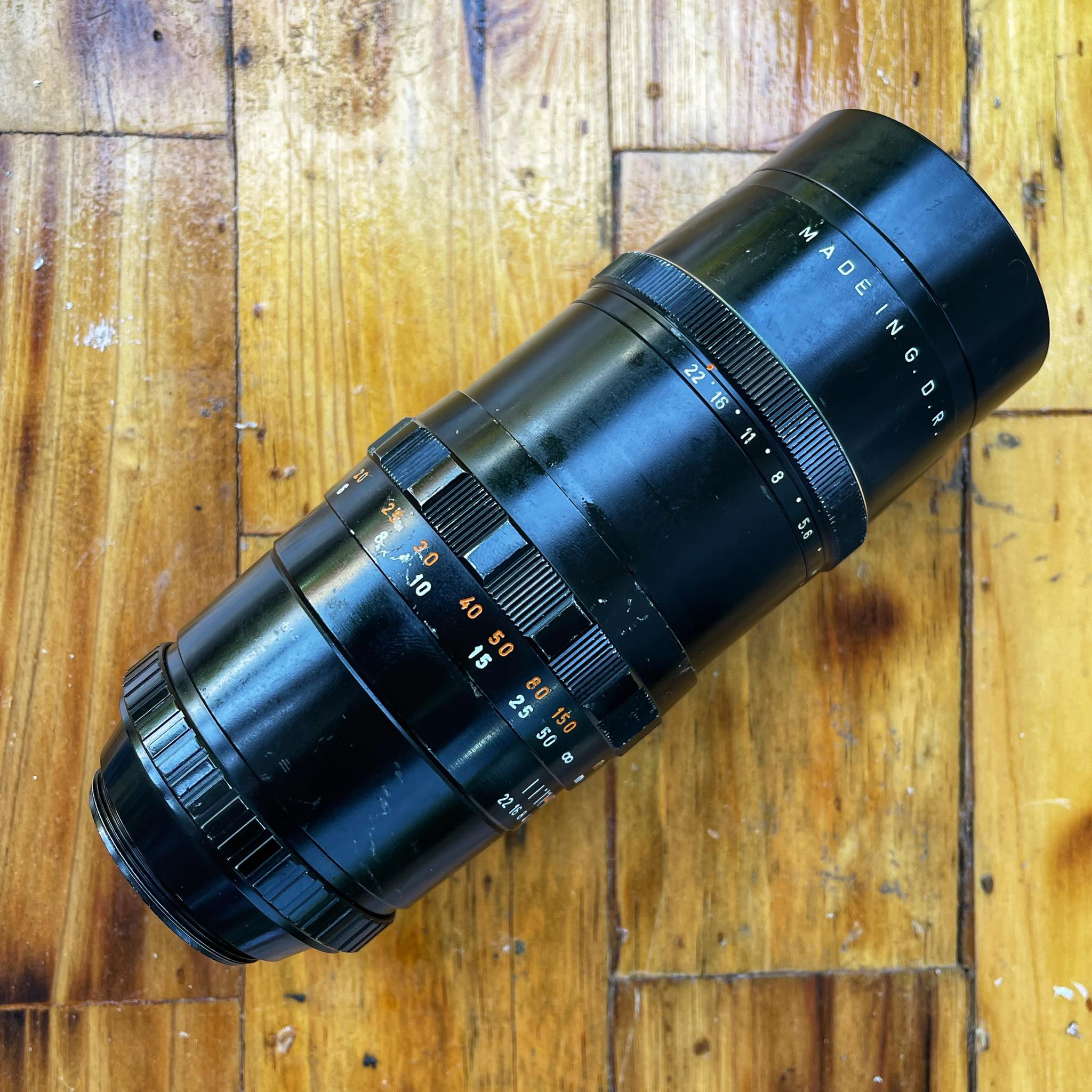 PENTACON 200MM.F4 M42 MOUNT
