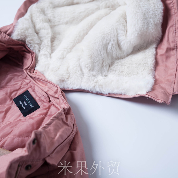 Love tree เสื้อเขียวทหาร เสื้อนอก เสื้อโค้ทกันหนาว หมวกฮู้ด (ถอดได้ค่ะ) แนวทหาร แบรนด์ ACTIVE USA แพทเทินสวย เท่ห์มาก คะ Size S/M/L/XL สำเนา เขียว