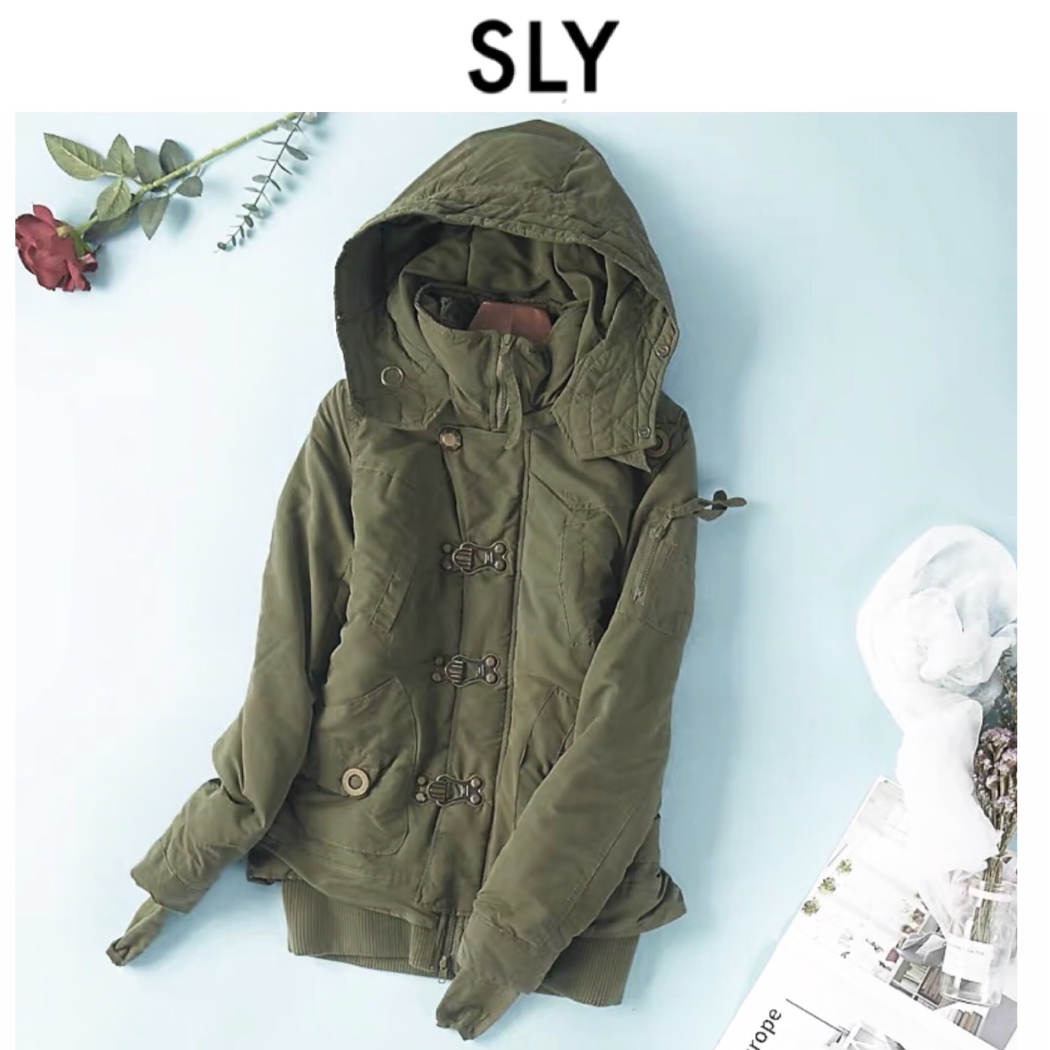 SLY เสื้อฮู้ด เสื้อโค้ทกันหนาว สีเขียว แบรนด์ SLY แขนมีปลอกมือกันลม งานสวยพรีเมี่ยมมากค่ะ เขียว