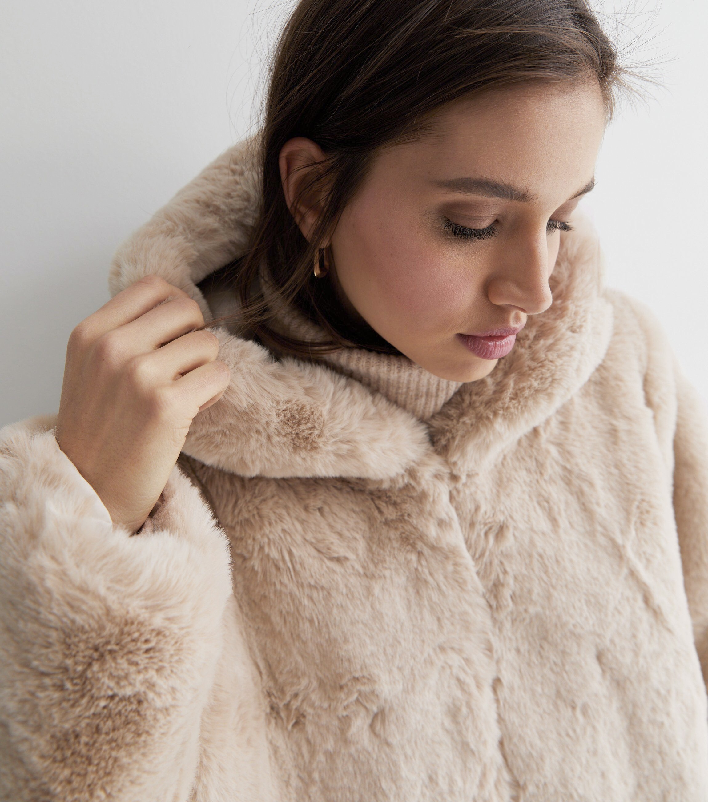 pepco เสื้อเฟอร์กันหนาว หมวกฮู้ด เสื้อขน FLUFFY Coat แบรนด์ PEPCO ดำ / เบจ