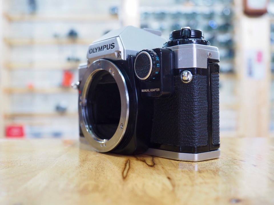 OLYMPUS OM-10