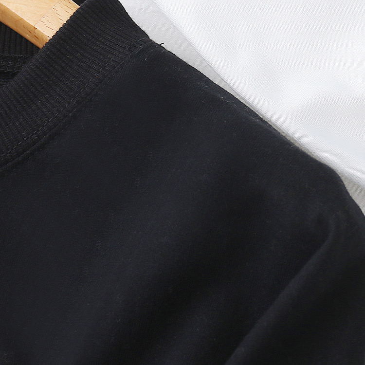 เสื้อหนาวไหมพรม สีดำ ลายปักเลื่อม หน้าเสือ FELINE เนื้อผ้ายืด นุ่ม สวย งานญี่ปุ่น sinsay คะ Size L