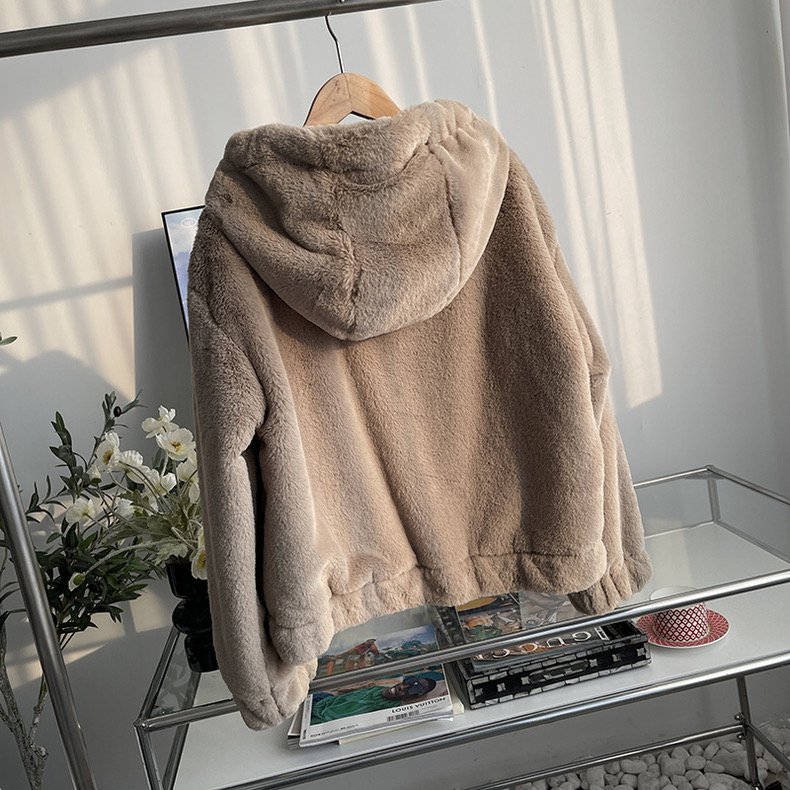 Page one เสื้อเฟอร์กันหนาว หมวกฮู้ด เสื้อขน Fluffy coat แบรนด์ page One ดำ
