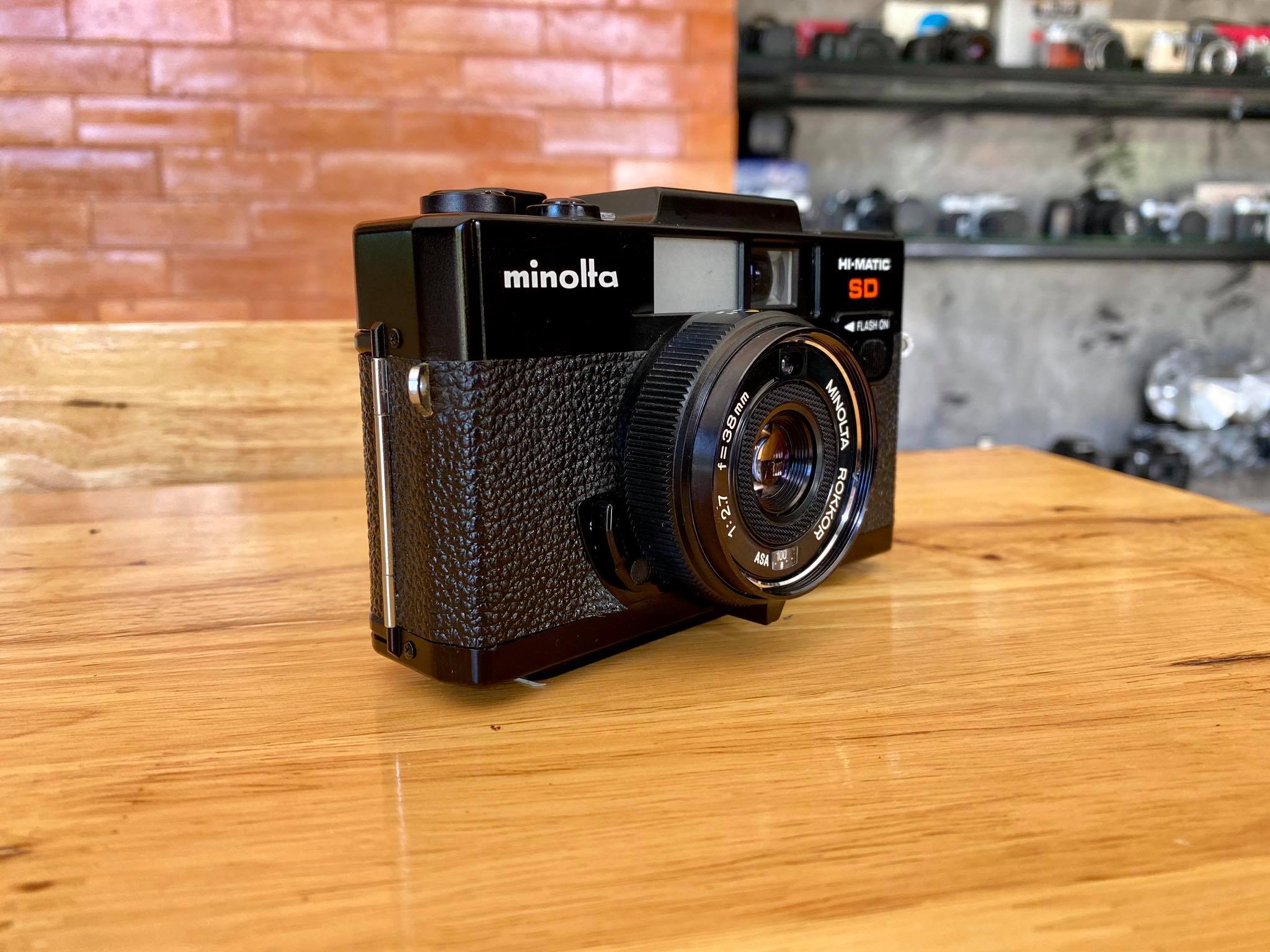MINOLTA HI MATIC SD MINOLTA ROKKOR 38MM.F2.7