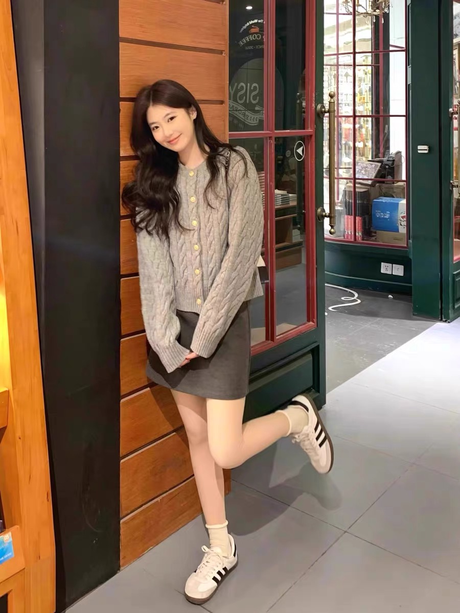 เสื้อหนาวไหมพรม ไหมพรมถัก ถักเปีย แนวเกาหลี เนื้อไหม นุ่ม สวย แบรนด์ สำเนา สำเนา