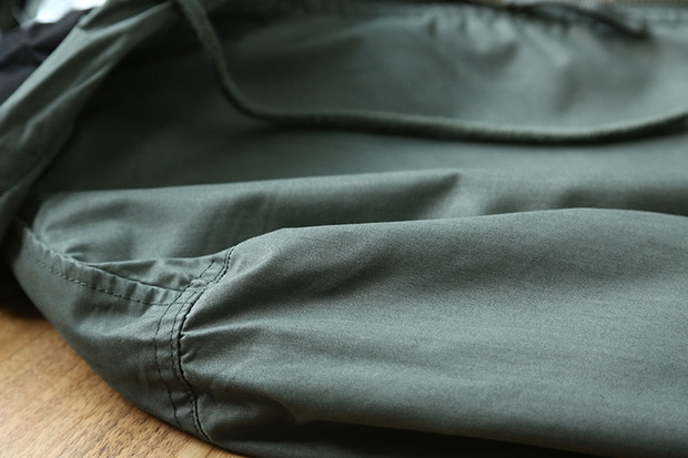 เสื้อทหาร เสื้อฮู้ดเขียวทหาร เสื้อนอกแนวทหาร แพทเทินสวย เท่ห์มาก pull&Bear งานตัดป้ายคะ เขียว
