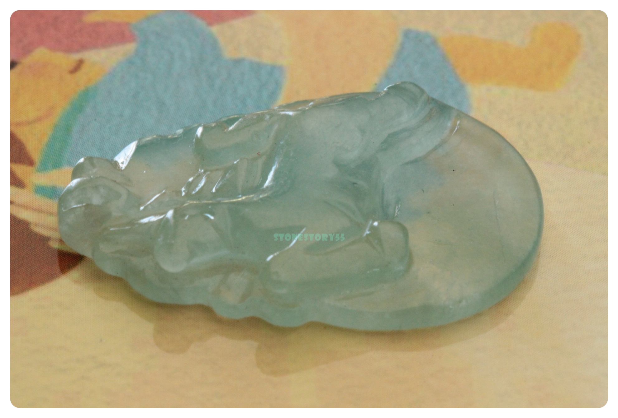 (ขายแล้ว)หยกน้ำแข็งแกะสลักรูปม้า icejade