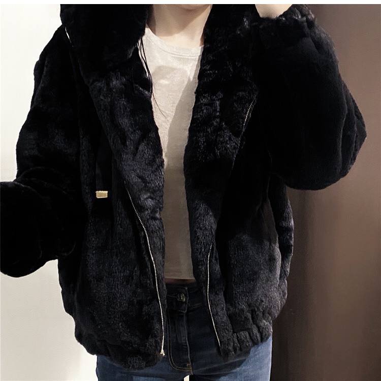 Page one เสื้อเฟอร์กันหนาว หมวกฮู้ด เสื้อขน Fluffy coat แบรนด์ page One ดำ