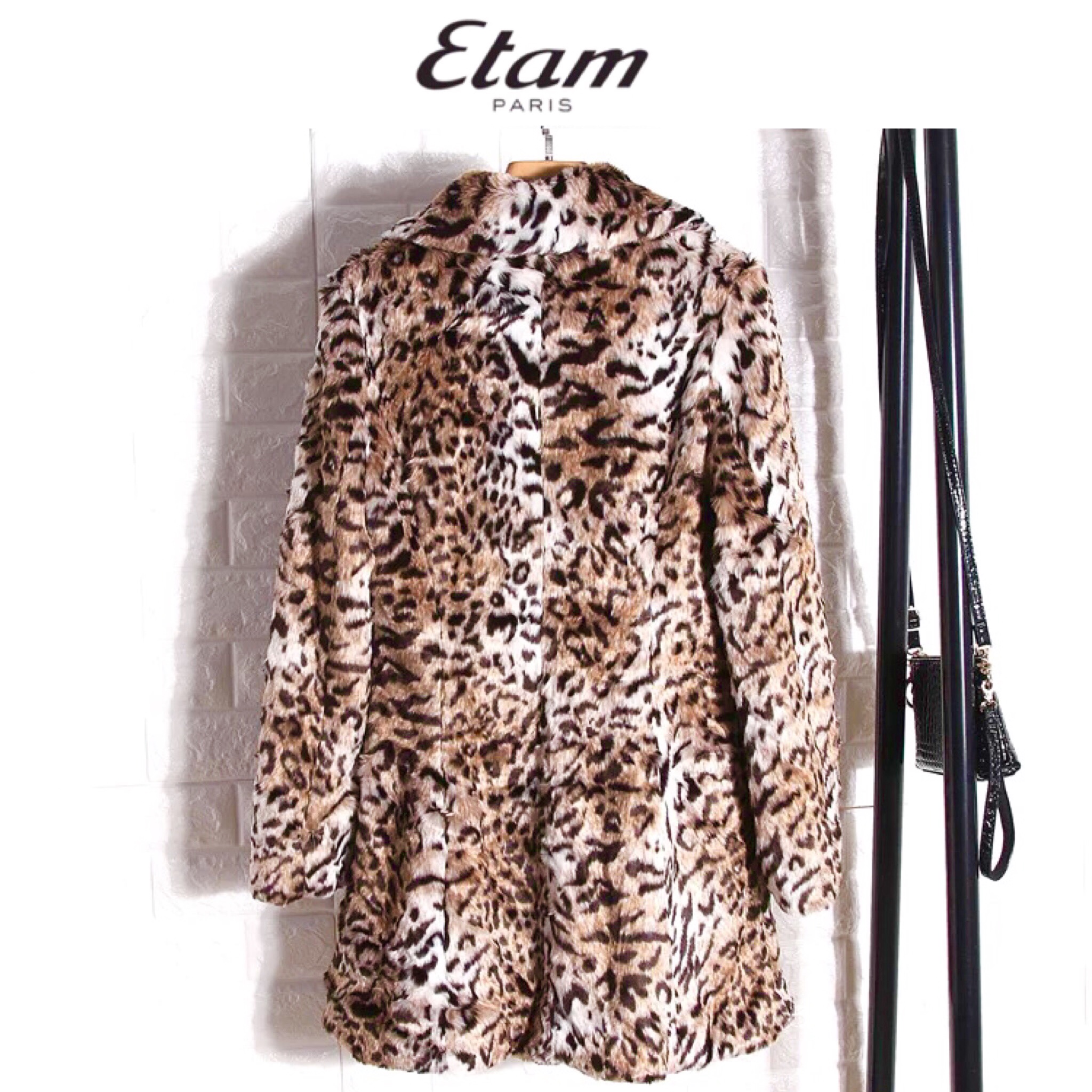 ETAM เสื้อคลุมแต่งขน ลายเสือETAM โค้ทขน ลายเสือดาว เนื้อขนสวย นุ่ม หรู งานพรีเมี่ยมช็อปเบยคะ (ราคาเต็ม฿3,900) SIZE S/M/L ลายเสือ