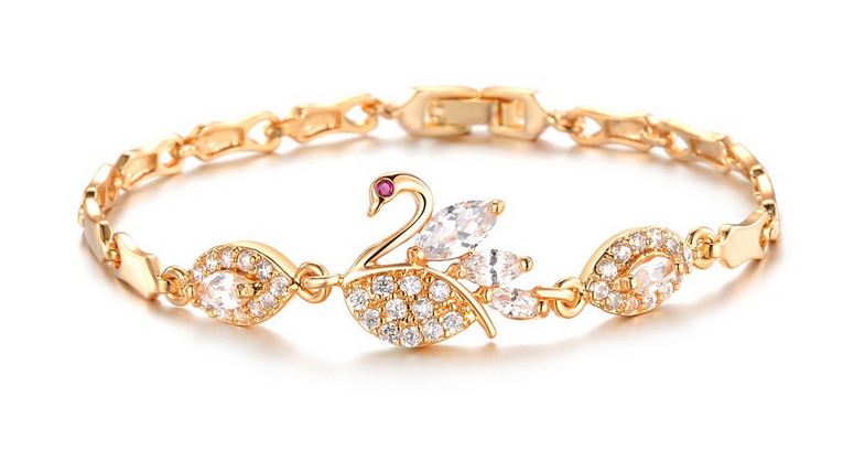 สร้อยข้อมือทอง ฝังเพชร CZ AAA ทอง 18 K ออกแบบ เป็น หงส์ขาว ฝังเพชร หลายเม็ด สร้อยข้อมือ ใส่ออกงาน เพิ่มความหรูหรา มีระดับ 710183