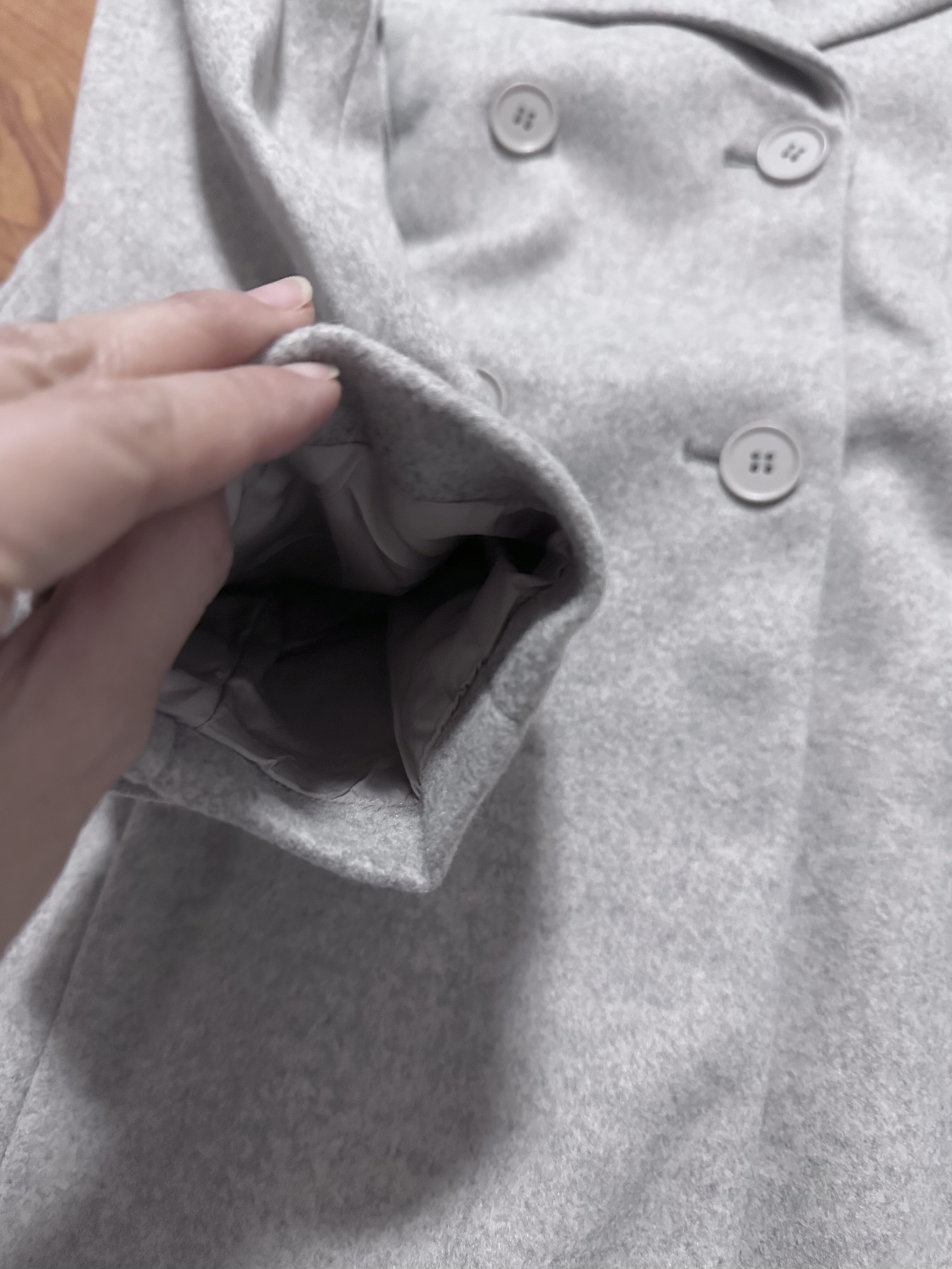เสื้อโค้ท โค้ทวูลแต่งเฟอร์ เสื้อกันหนาว Trench coat สีเทา แบรนด GIADA