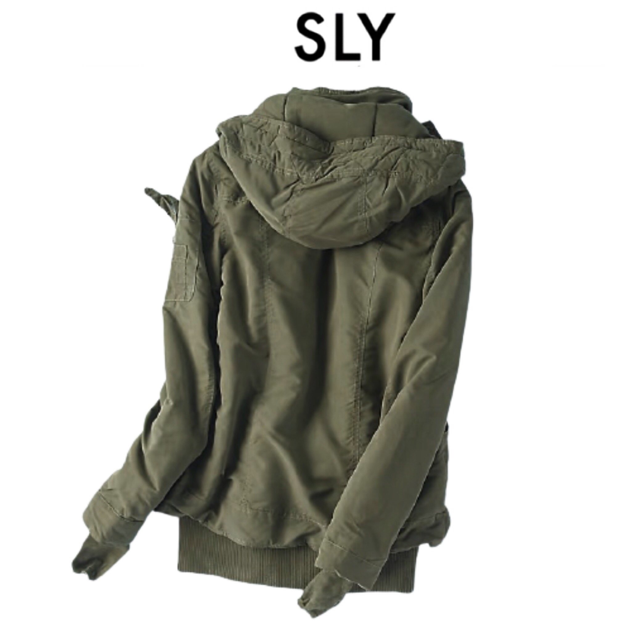 SLY เสื้อฮู้ด เสื้อโค้ทกันหนาว สีเขียว แบรนด์ SLY แขนมีปลอกมือกันลม งานสวยพรีเมี่ยมมากค่ะ เขียว