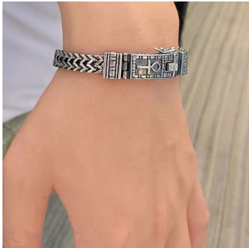 สร้อยข้อมือชาย สแตนเลสแท้ สร้อยข้อมือสไตล์ วินเทจ และ เรโทร (Retro) ผสมผสานกับกลิ่นอายของ อียิปต์โบราณ 332297
