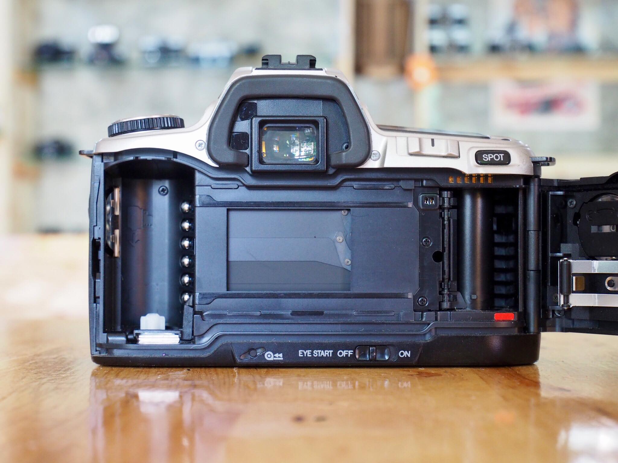 MINOLTA SWEET S MINOLTA AF ZOOM 35-80MM.F4(22)-5.6