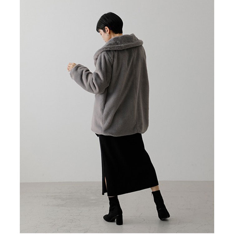 เสื้อโค้ทเฟอร์ โค้ทขนสัตว์เทียม แบรนด์ AZUL by moussy สีเทา ขนนุ่ม งานสวย พรีเมี่ยมมากเลยคะ งานช็อปแท้100% คะ SIe S/M/L สำเนา สำเนา น้ำตาล
