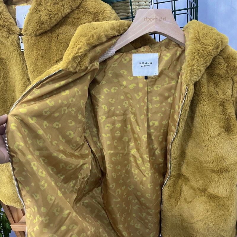 Jacqueline เสื้อเฟอร์กันหนาว หมวกฮู้ด เสื้อขน Fluffy coat แบรนด์ jacqueline เหลืองขมิ้น