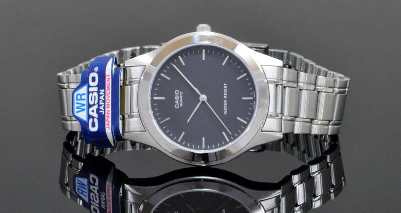 CASIO นาฬิกาคาสิโอ นาฬิกาข้อมือ นาฬิกากันน้ำ นาฬิกาของแท้ ประกันศูนย์ CMG 1 ปี รุ่น MTP-1128A-1A นาฬิกาสีเงิน