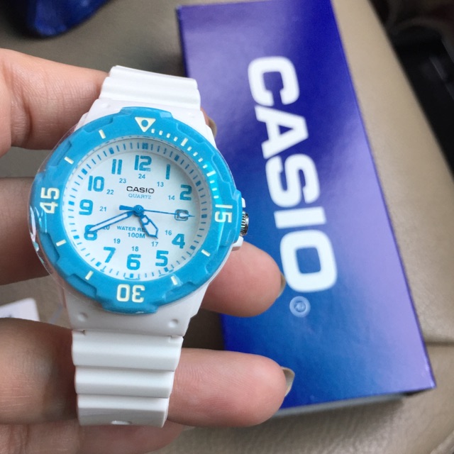 CASIO นาฬิกาคาสิโอ นาฬิกาข้อมือ นาฬิกากันน้ำ นาฬิกาของแท้ ประกันศูนย์ CMG 1 ปี รุ่น LRW-200H-2B นาฬิกาสีฟ้า