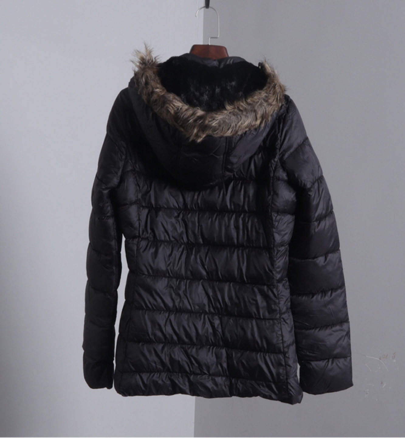 D by design เสื้อกันหนาว เสื้อฮู้ดเฟอร์ บุนวมอุ่น แบรนด์ D by design (padded puffer ดำ