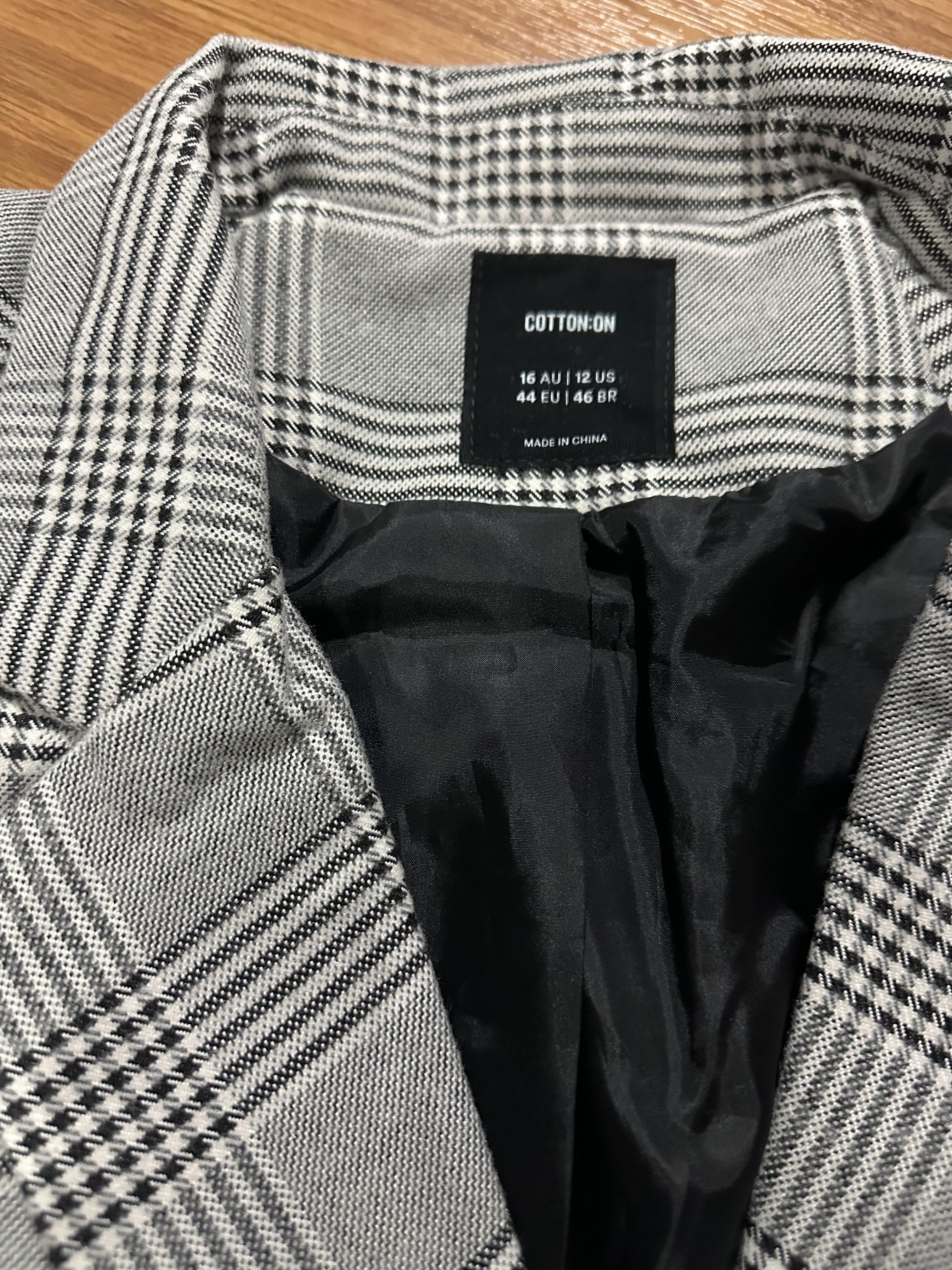 เสื้อโค้ท เสื้อคลุม ทรงสูท ลายตาราง checked plaid blazer gingerham เสื้อคลุม เบลเซอร์ Blazer check ❄️แบรนด์✨H&M✨ แท้💯% แบรนด์ สำเนา