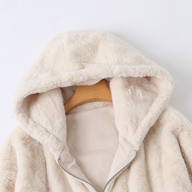 Cali 1985 เสื้อเฟอร์กันหนาว หมวกฮู้ด เสื้อขน (FLUFFY COAT) สีครีม แบรนด์ CALI 1985 Los Angeles ขาว