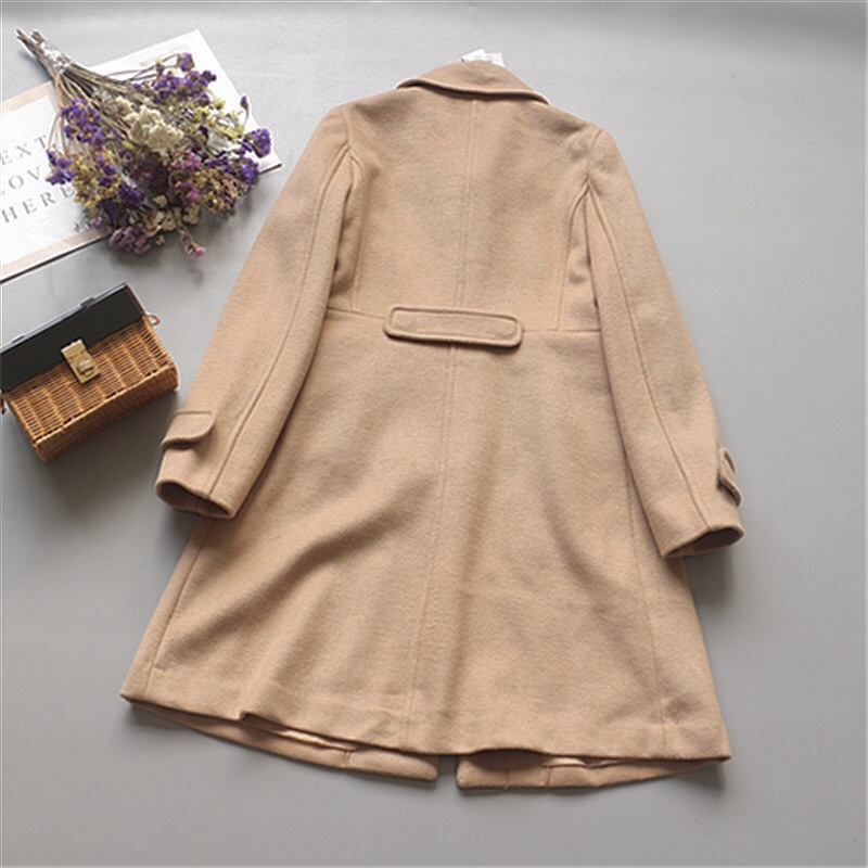 Freesia เสื้อโค้ท เสื้อกันหนาว เนื้อผ้าสักหลาดวูล สีนู้ดกากี แต่งกระดุมแถบ สองแถว แบรนด์ Freesia สำเนา สำเนา นู้ดกากี