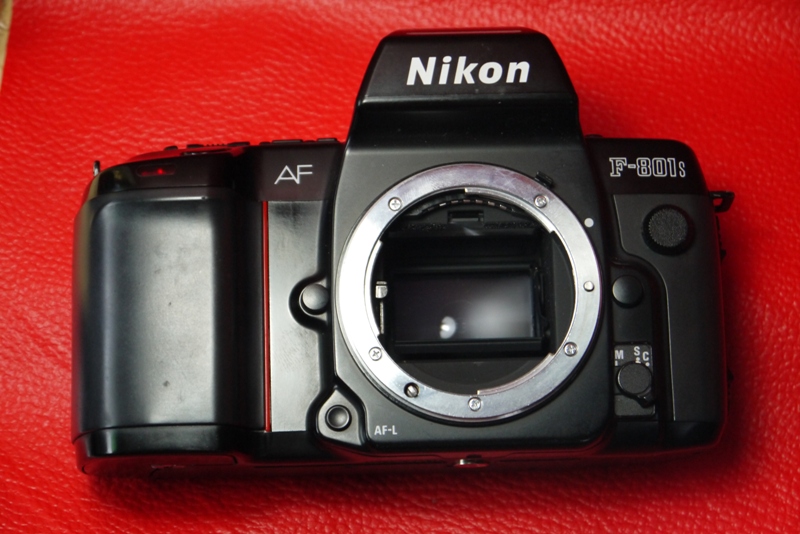 NIKON F801S