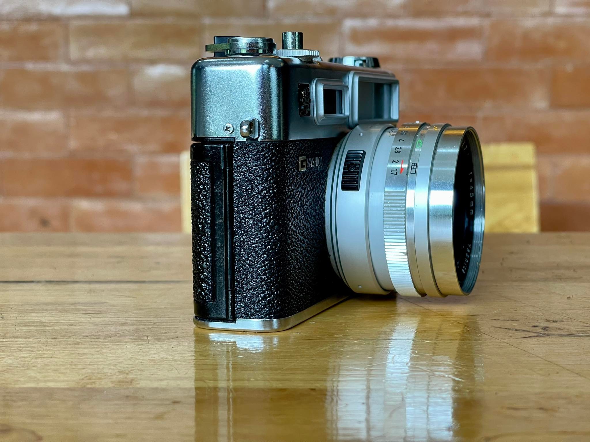 YASHICA ELECTRO 35 GS YASHICA COLOR YASHINON DX 45MM.F1.7