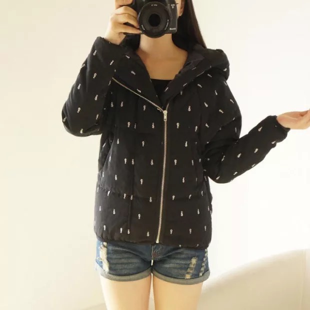 เสื้อกันหนาว เสื้อหนาวหมวกฮูท สีดำ บุนวมอุ่น พิมพ์ลายม้าน้ำ เนื้อผ้าเนียน นุ่ม. สินค้างานญี่ปุ่นคะ