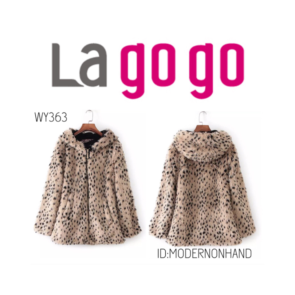 La gogo เสื้อกันหนาว เสื้อโค้ท แต่งขน ลายเสือ เสื้อขน เสื้อคลุม แบรนด์เนม La Go Go แท้100%สวยหรู ไซส์ S/M/L ลายเสือ