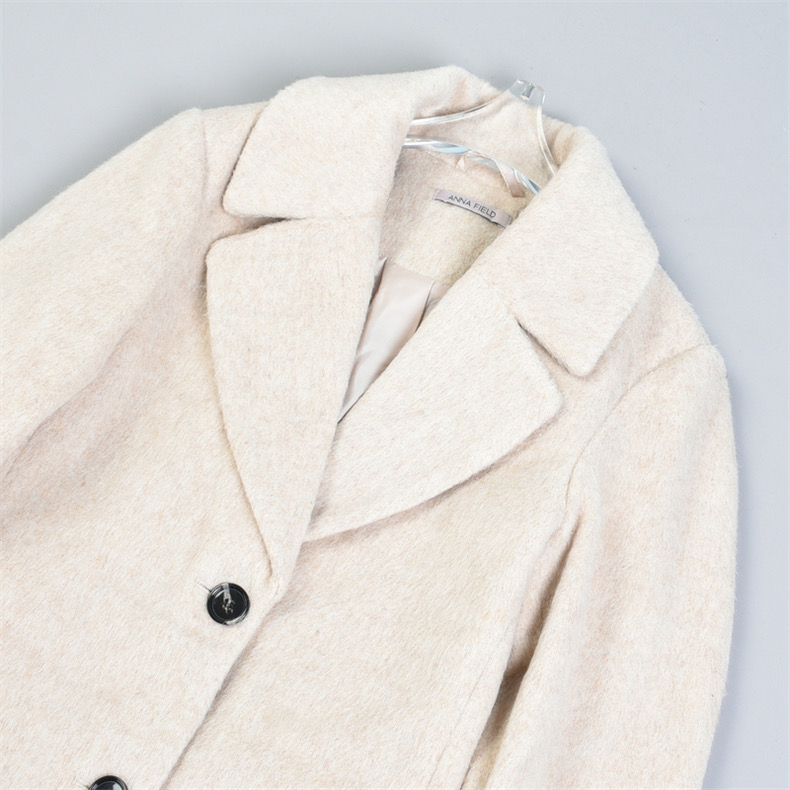 Love tree เสื้อโค้ทกันหนาว เสื้อกันหนาว overcoat โค้ทวูล สีcamel belt coat สีครีมเบจ แบรนด์ O'STIN Camel