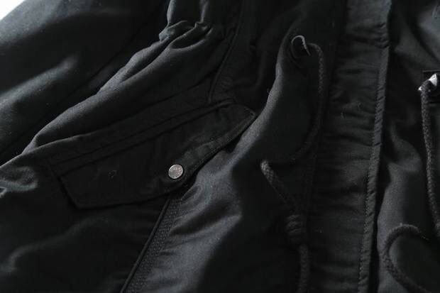 เสื้อกันหนาว เสื้อแนวPARKA กันหนาว แต่งฮูทติดเฟอร์ สีกากี แบรนด์เนม ALCOTT LOSANGELES UK แท้ ซับขนอุ่นสีขาว งานสวยเนี๊ยบมากคะ Size S/M/L /XL กากี