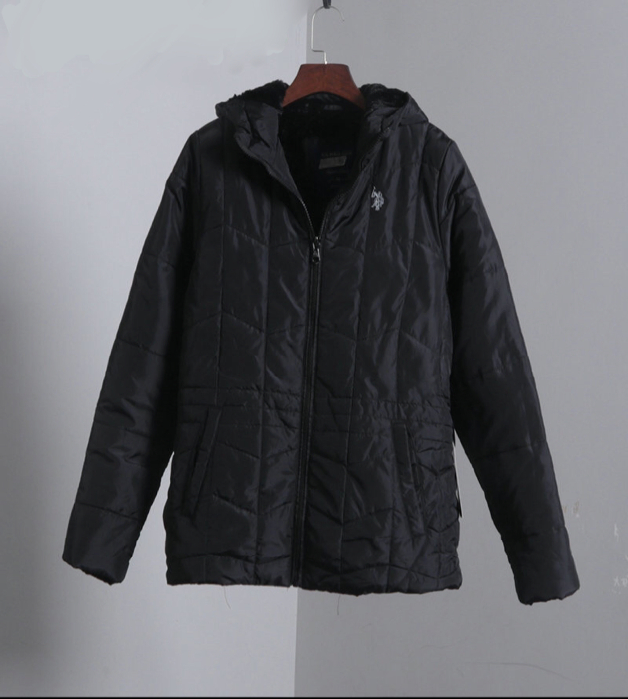 U.S. Polo ASSN. เสื้อกันหนาว เสื้อฮู้ดเฟอร์ บุนวมอุ่น แบรนด์ U.S. POLO ASSN. (padded puffer coat สำเนา ดำ