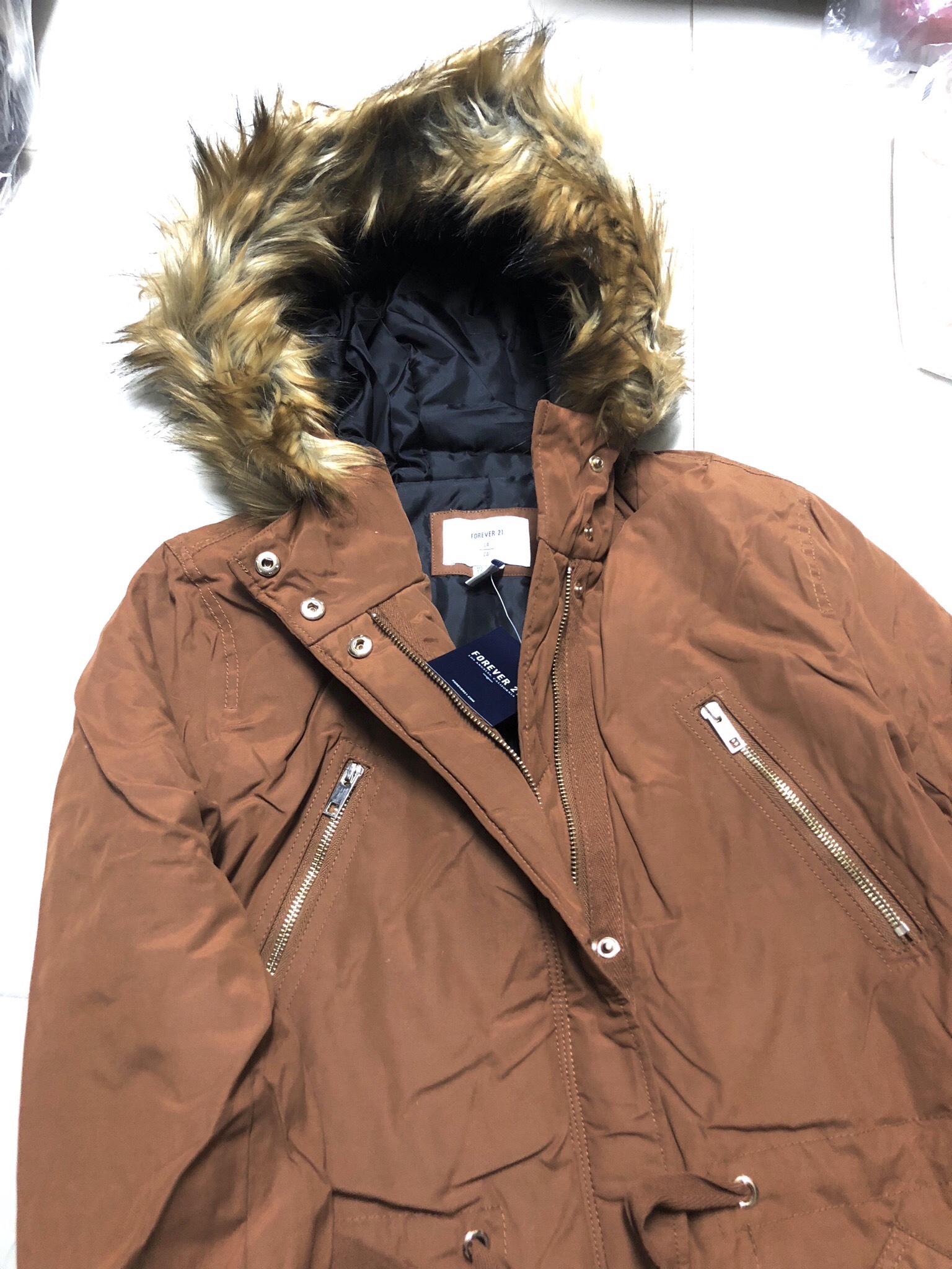 Forever21 เสื้อโค้ทฮู้ดกันหนาว เสื้อปาร์กา parka สีเขียว แต่งเฟอร์ แบรนด์ FOREVER21 เขียว