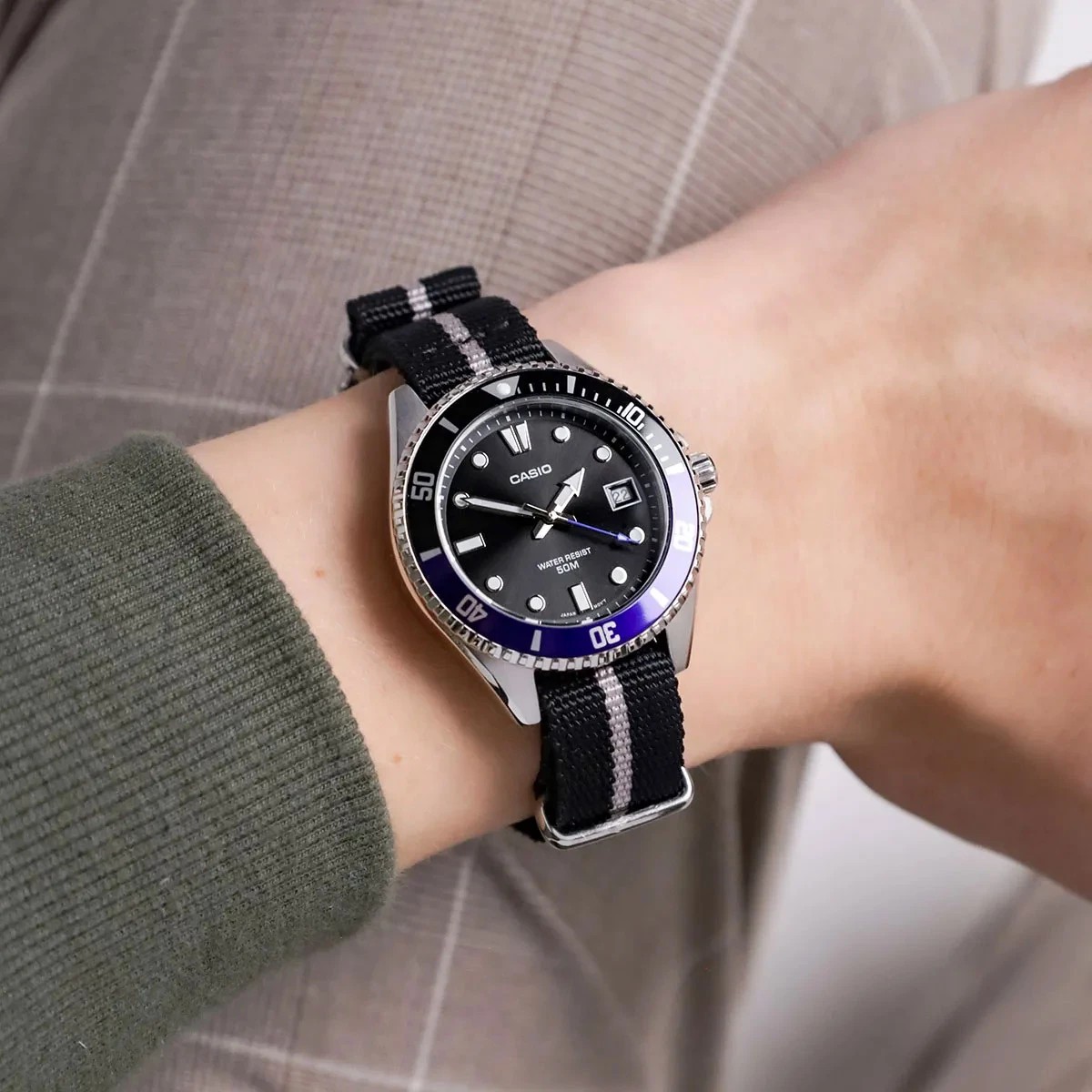 CASIO นาฬิกาคาสิโอ นาฬิกาข้อมือ นาฬิกากันน้ำ นาฬิกาของแท้ ประกันศูนย์ CMG 1 ปี รุ่น MDV-10C-1A2 นาฬิกาสีดำ