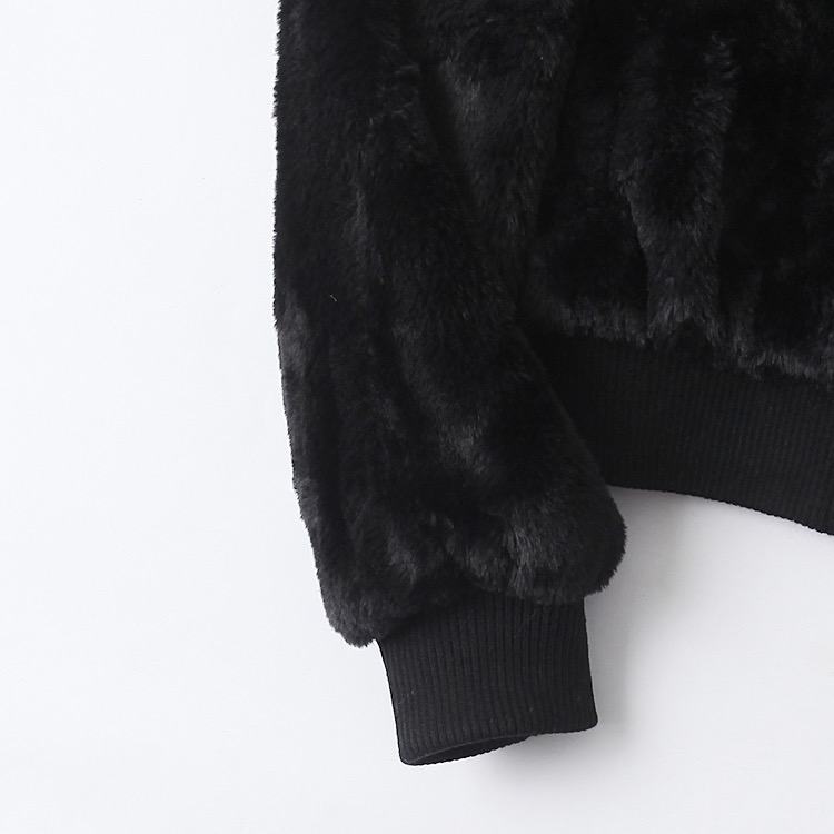 Page เสื้อเฟอร์กันหนาว หมวกฮู้ด เสื้อขน Fluffy coat แบรนด์ page One สำเนา ดำ