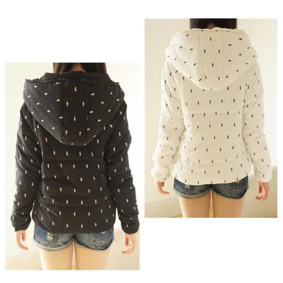 เสื้อกันหนาว เสื้อหนาวหมวกฮูท สีขาว บุนวมอุ่น พิมพ์ลายม้าน้ำ เนื้อผ้าเนียน นุ่ม. สินค้างานญี่ปุ่นคะ