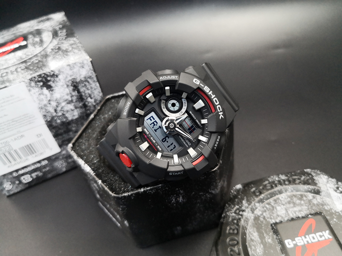 CASIO MID YEAR SALE G-SHOCK นาฬิกาข้อมือ นาฬิกากันน้ำ นาฬิกาของแท้ ประกันศูนย์ CMG 1 ปี รุ่น GA-700-1A นาฬิกาสีดำ