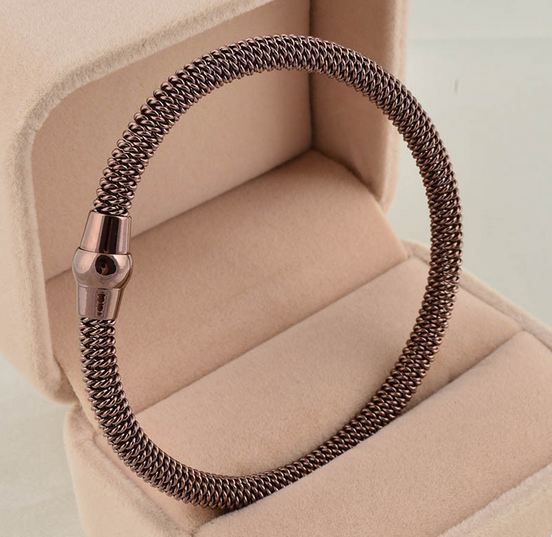 สร้อยข้อมือทอง Stainless Steel กำไลข้อมือ ดีไซน์ เป็นเกลียว ผู้หญิง ผู้ชาย ใส่ได้ กำไลเงิน ทำลาย โซ่เกลียว มีสีทอง เงิน ดำ แชมเปญโกลด์ 645183