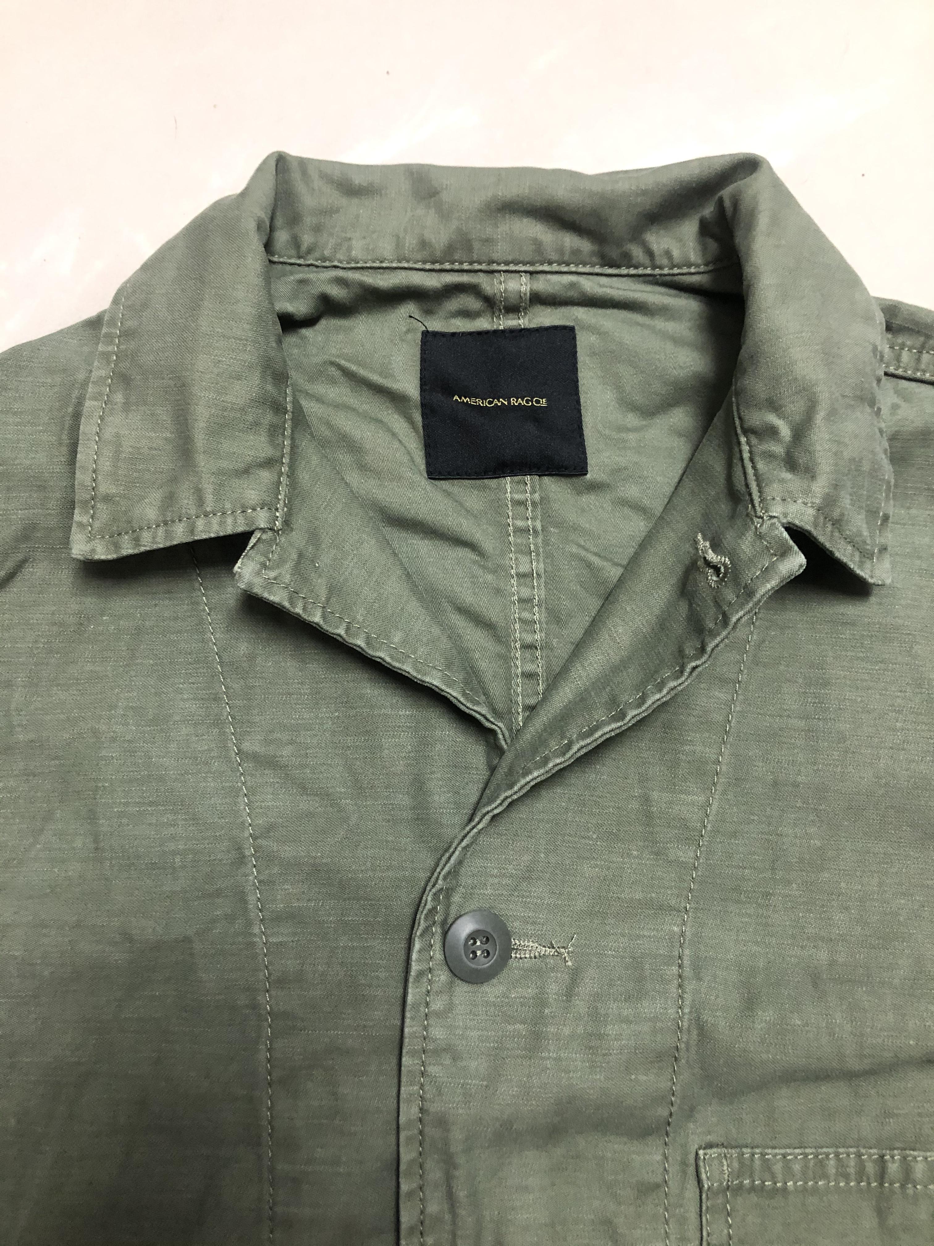 เสื้อนอกเขียวทหาร เสื้อแจ็คเก็ต เสื้อนอก แนวทหาร แบรนด์American Rag cie แพทเทินสวย เท่ห์ มาก คะ สำเนา สำเนา เขียว